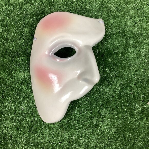 The Phantom of the Opera ceramic mask (1988) - Picture 7 of 9